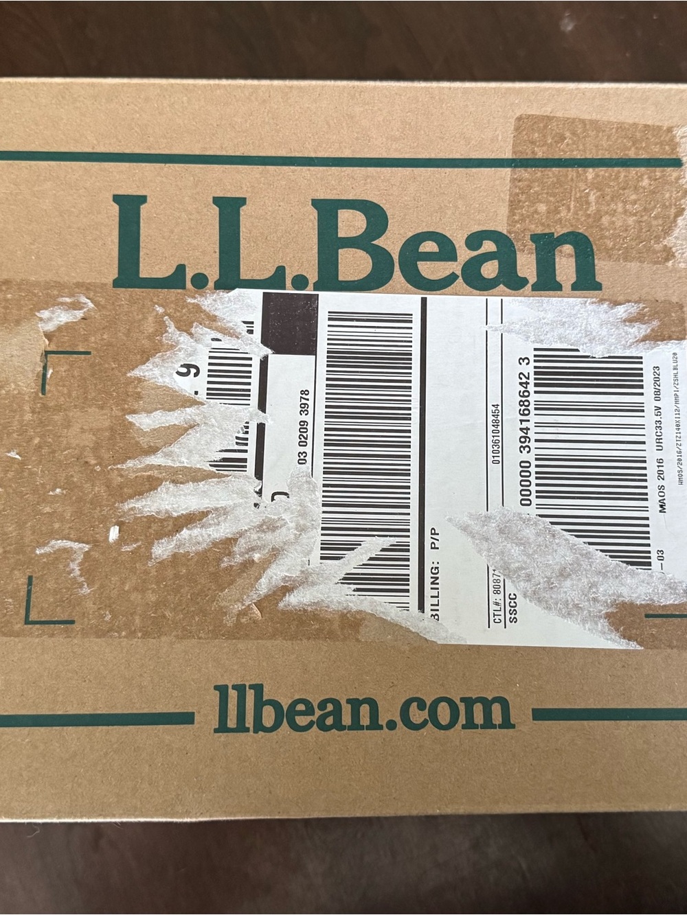 L.L.Bean Women’s Wicked Good Moccasin Slippers (Faux-Suede Shearling-Lined) - 11 - Picture 6 of 6